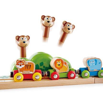 Drewniany tor kolejowy z muzyką i małpkami Hape